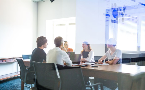 上海市侦探调查：离婚时把钱存到孩子名下，算转移夫妻共同财产吗？